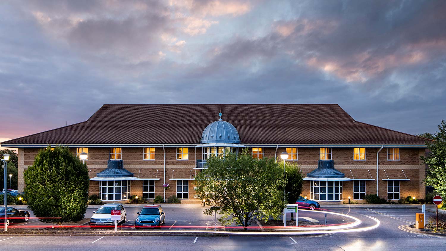 Nuffield Health Guildford Hospital, Stirling Road, Guildford